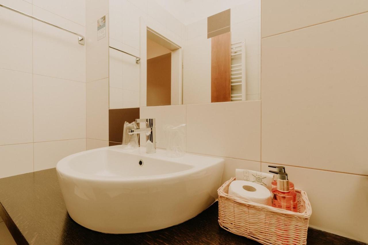 Bed And Breakfast Kolo Adults Only Bužinija Eksteriør billede