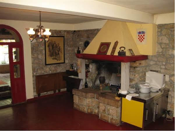 Bed And Breakfast Kolo Adults Only Bužinija Eksteriør billede